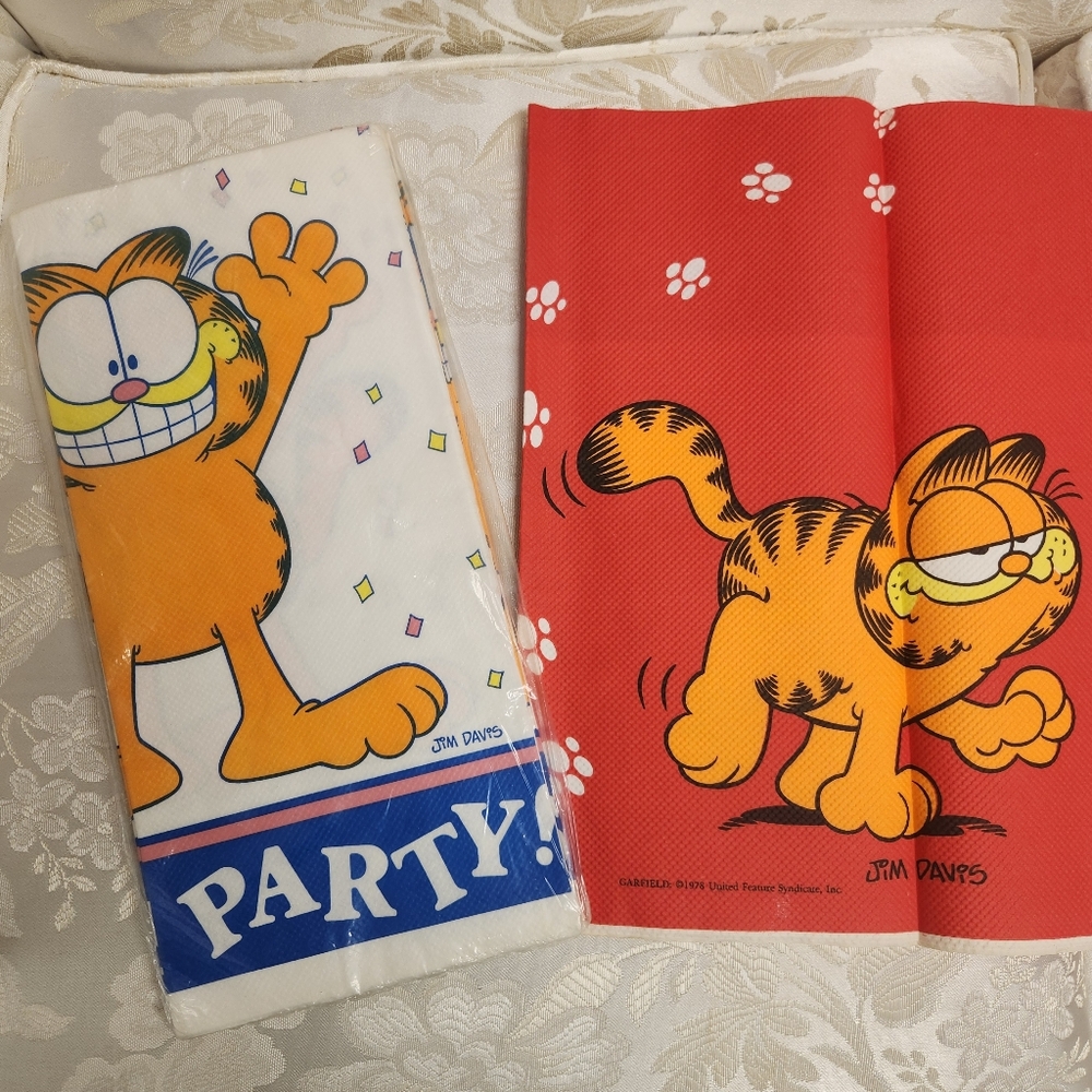 Vintage Garfield Table covers Set Of 2 Party! Gibson Greetings Jim Davis